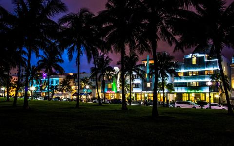 Locales nocturnos de música en vivo en la ciudad