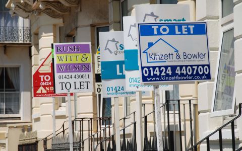 Escasez de vivienda aumenta costos de alquiler en Estados Unidos