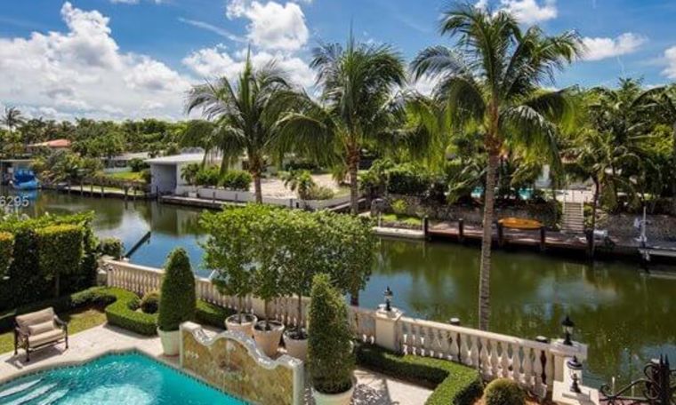 cuánto necesita ganar para vivir en Coral Gables
