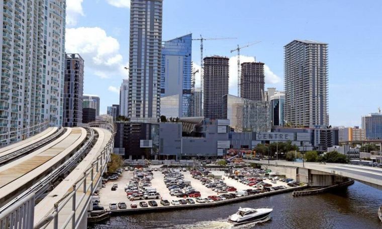 Desafíos de bienes raíces en el condado de Miami-Dade