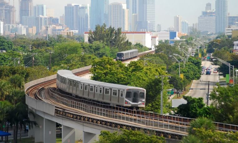 En Miami-Dade se impulsa plan para mejorar el tránsito