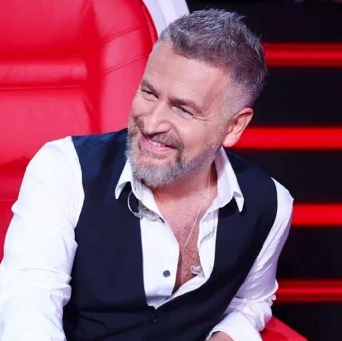 Леонид Агутин сфотографировался с сыном Хабенского на 50-летии актера