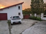 Današnji alberg je v nekdanji garaži, notri ga je gospa lepo uredila
