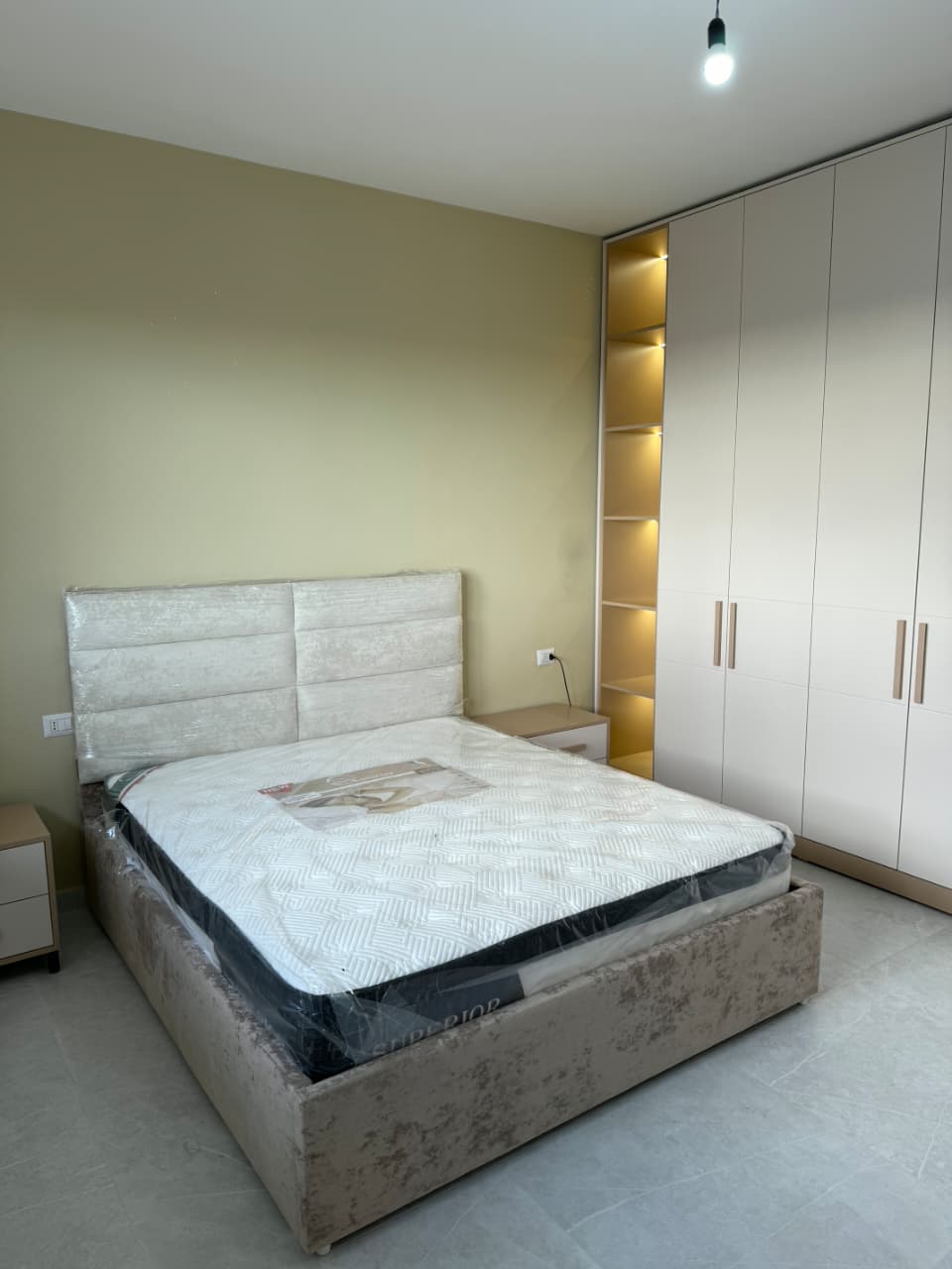 Krevat modern