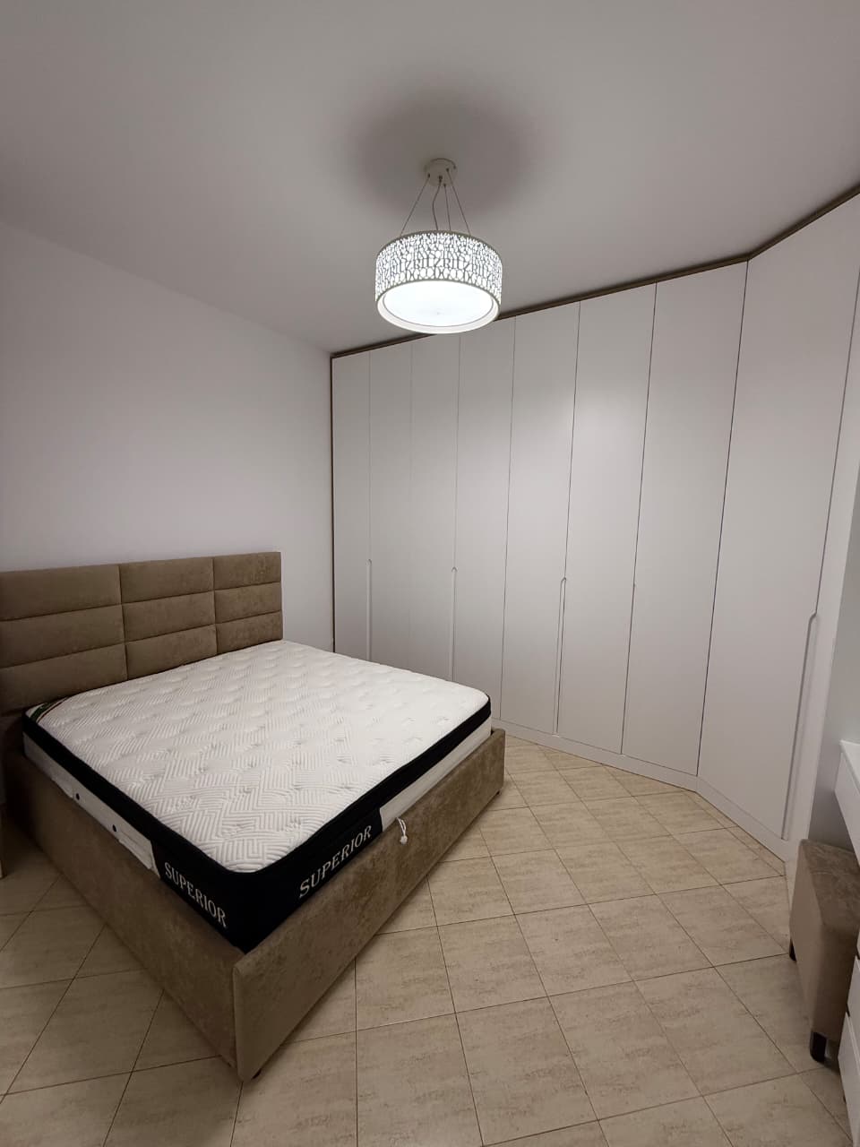 Krevat Modern