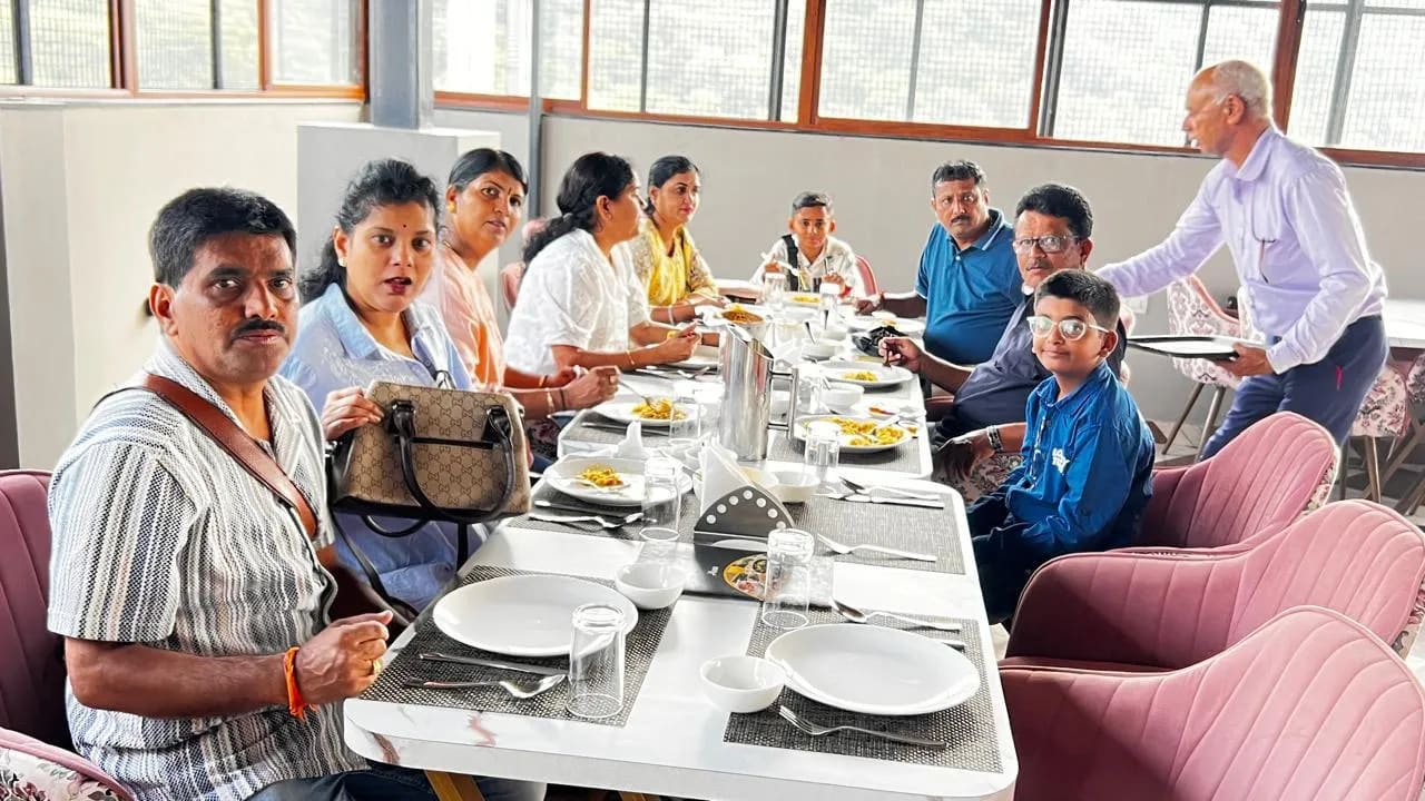 Hotel with Breakfast Included in Jaipur — Aanchal Palace Hotel