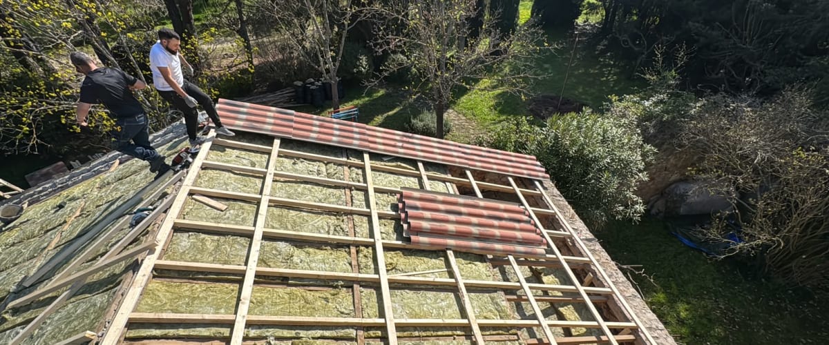 Remplacement complet de toiture — charpente et isolation dans le Gard — Antho Couverture