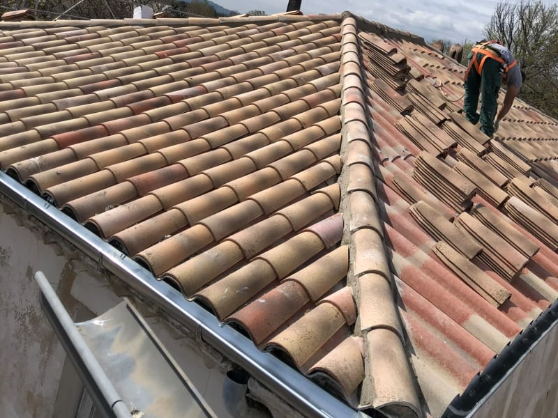 Rénovation de toiture tuiles canal dans le Gard — Antho Couverture