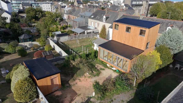 Maison ossature bois et cabane de jardin - Vue aérienne
