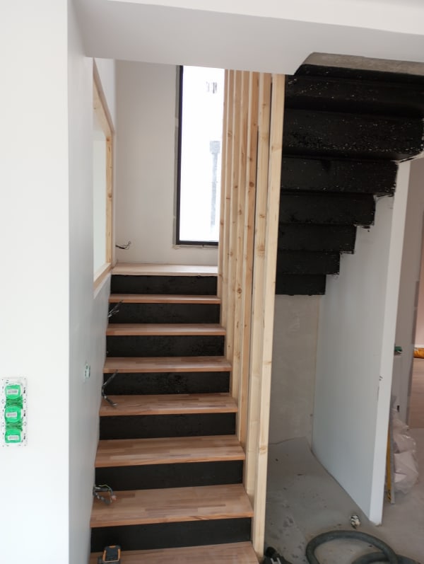 Escalier bois - Vue 3