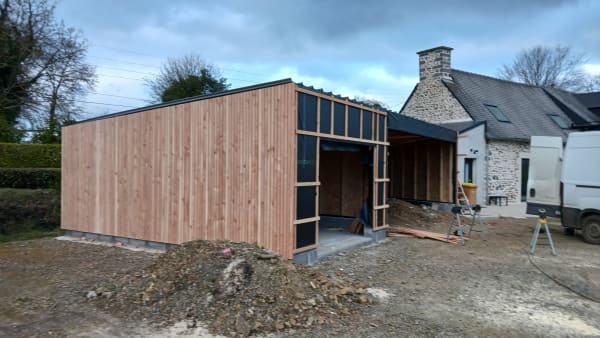 Grand carport avec garage - Vue 3