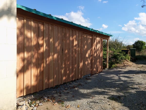 Cabane de jardin avec auvent - Vue 3