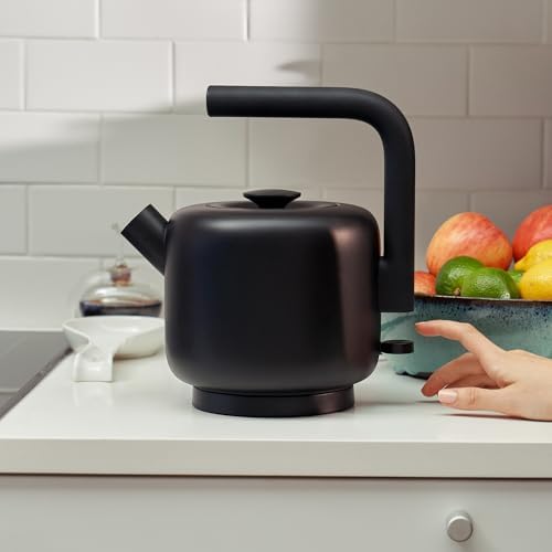 Vue 3 de Bouilloire Électrique Design Moderne