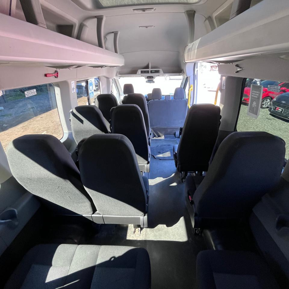 FORD TRANSIT 2.2 MINIBUS DIESEL 17+1 MT 2018