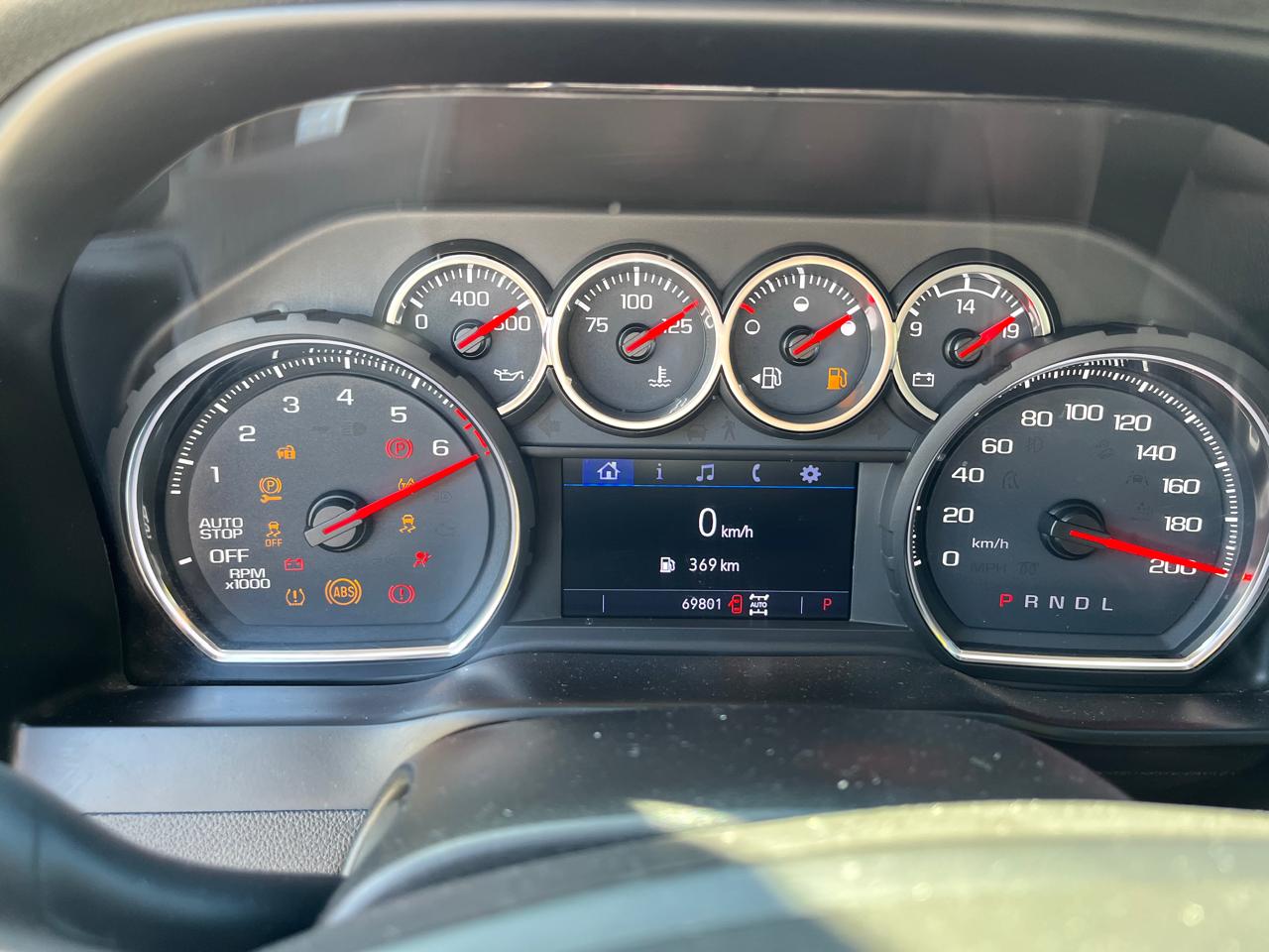 CHEVROLET SILVERADO DCAB 4X4 5.3 AUT 2021