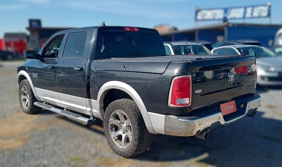 DODGE RAM 1500 LARAMIE 3.0 DIESEL 4x4 2017