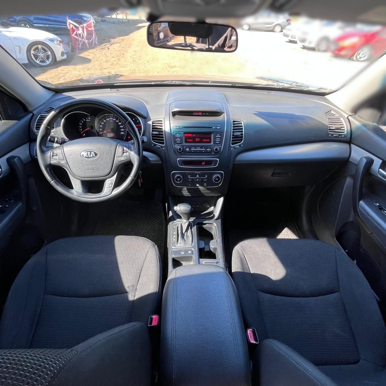KIA MOTORS SORENTO EX 2.4 AC 3 CORRIDAS DE ASIENTOS AT 2014