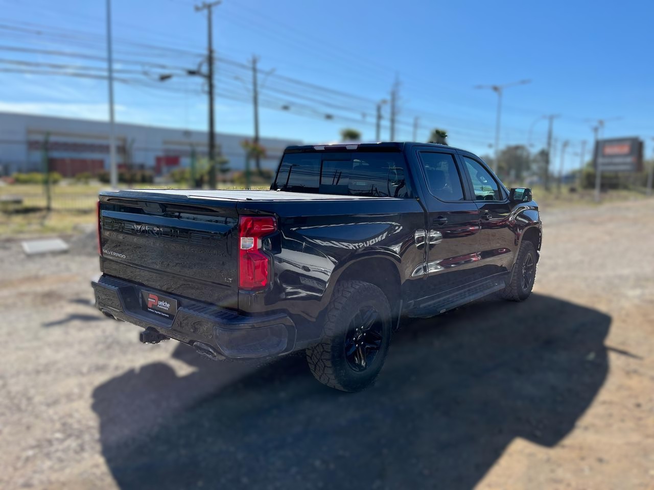 CHEVROLET SILVERADO DCAB 4X4 5.3 AUT 2021