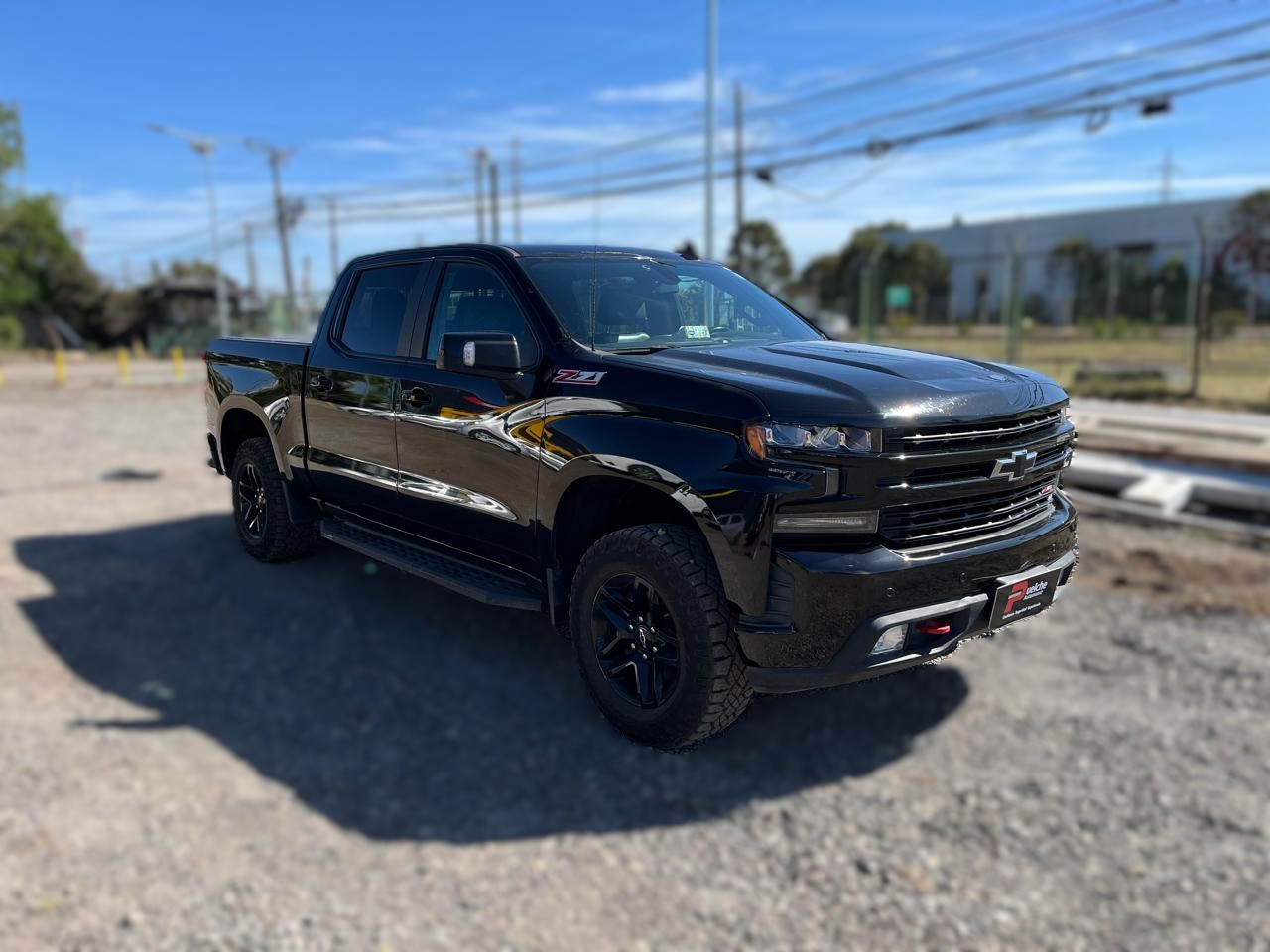 CHEVROLET SILVERADO DCAB 4X4 5.3 AUT 2021
