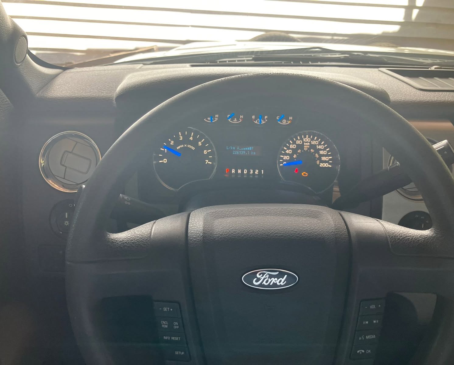 FORD F150 RC XLT 4X4 3.7 AUT 2014