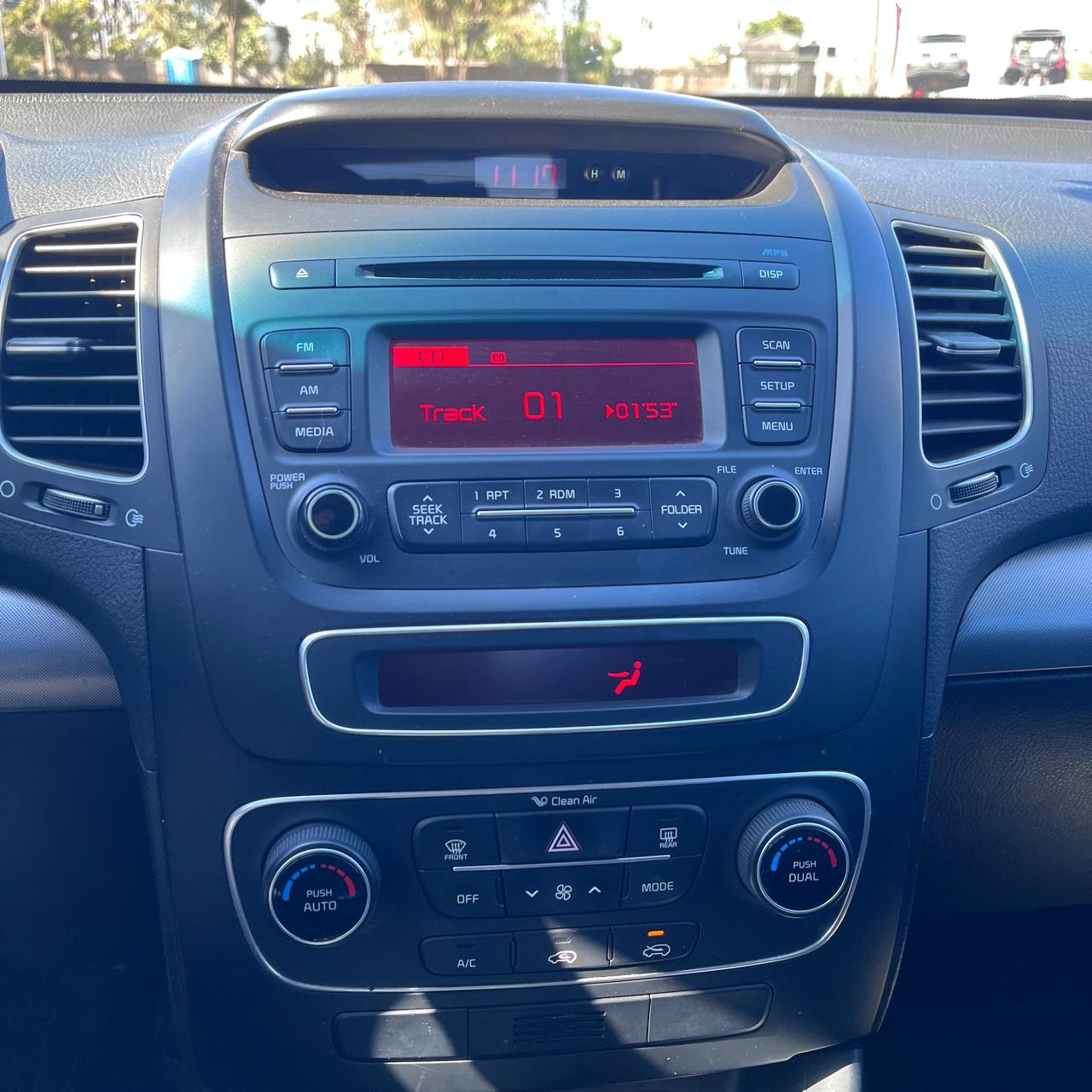 KIA MOTORS SORENTO EX 2.4 AC 3 CORRIDAS DE ASIENTOS AT 2014