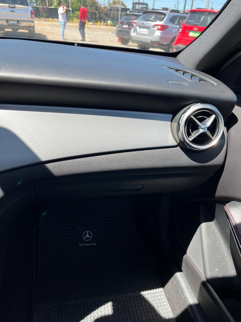 MERCEDES BENZ GLA 220 D 2019