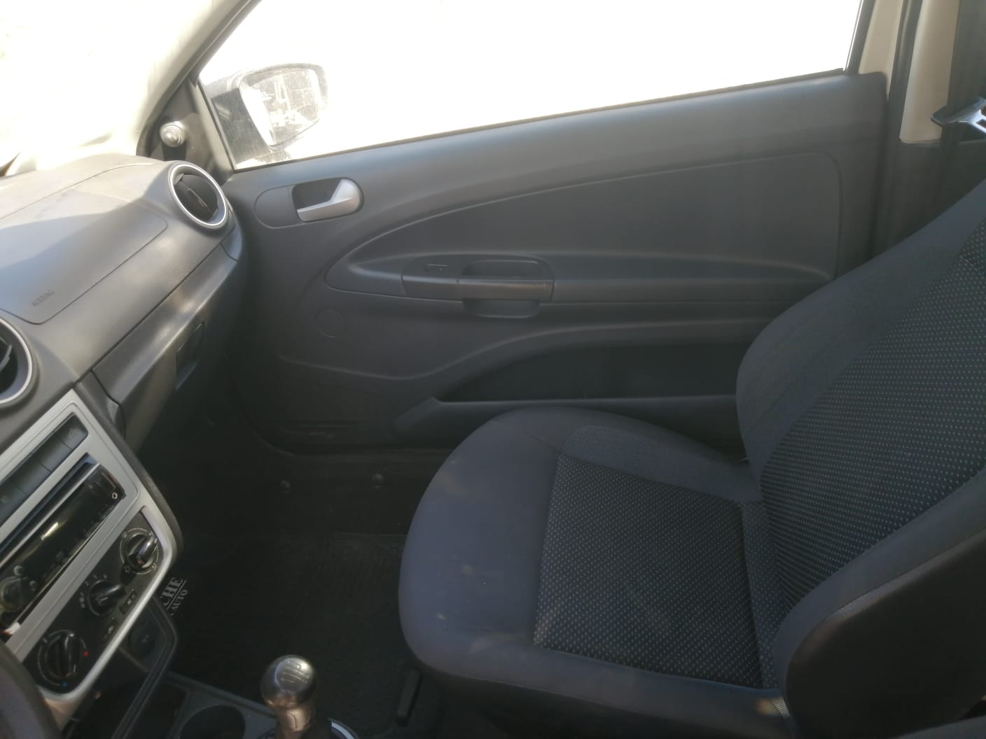 VOLKSWAGEN SAVEIRO COMFORT 1.6 2016