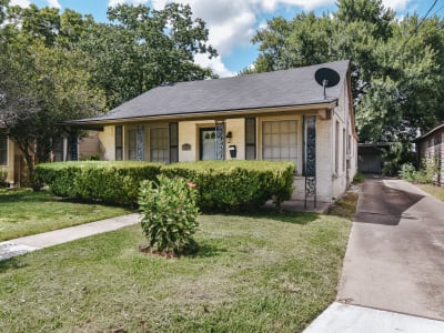 1705 E Power Ave Victoria, Tx