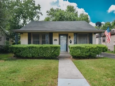 1705 E Power Ave Victoria Tx 77901 Featured Image