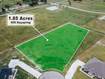690 Dayspring Victoria TX 77904 Featured Image