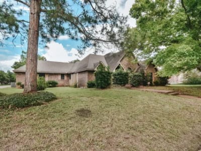 108 Green Way Victoria TX 77904 Featured Image