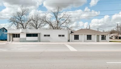 305 Laurent & 1411 Commercial
