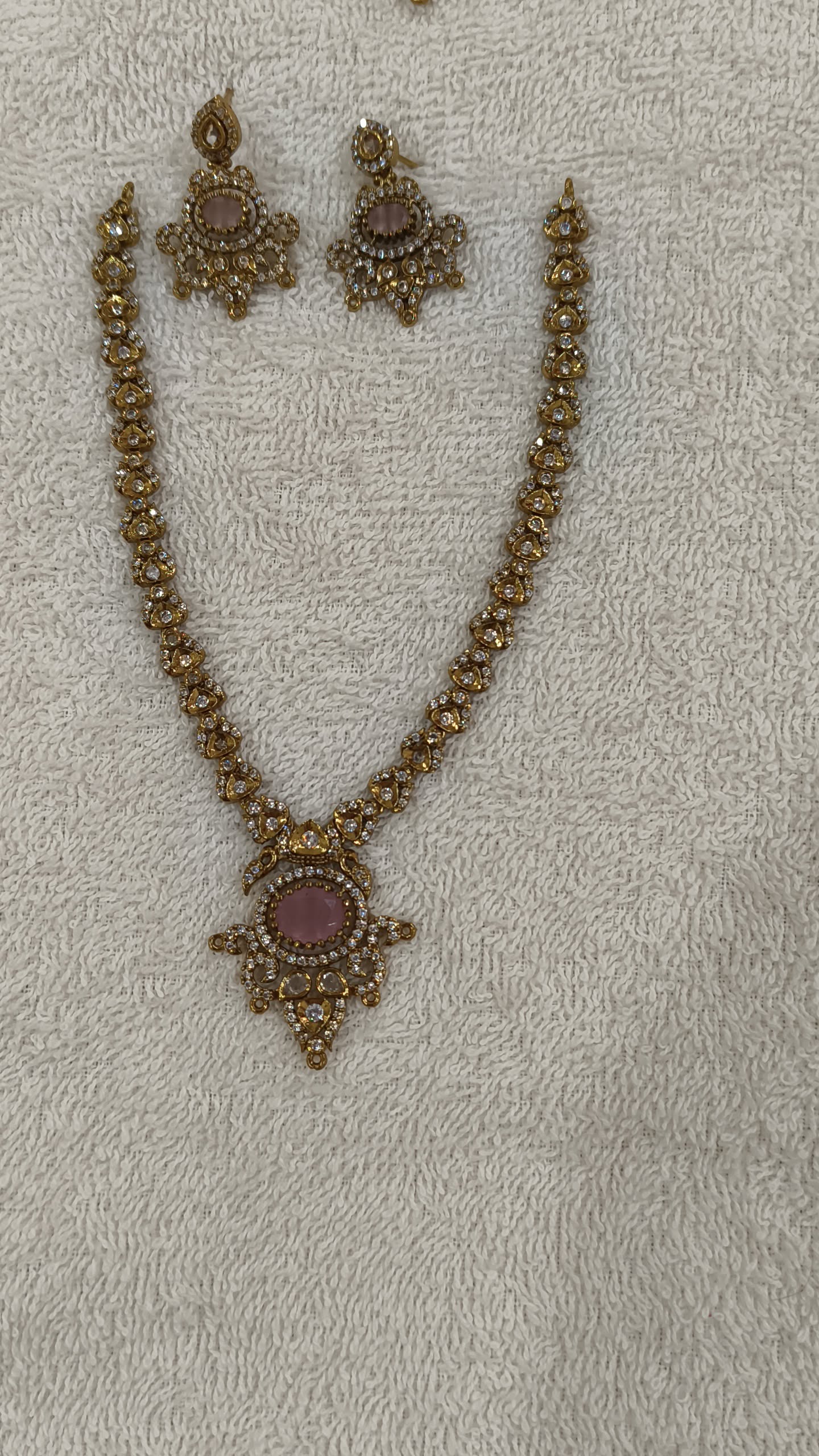 VIctorian Short Necklace image