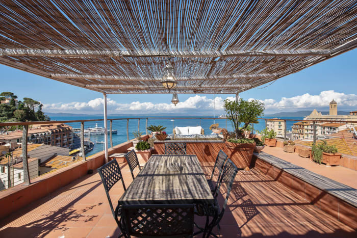 Panoramic Penthouse
