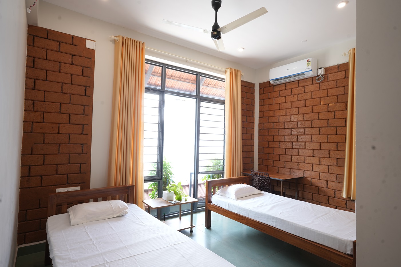 1 person Private single - Non-Ac deluxe room