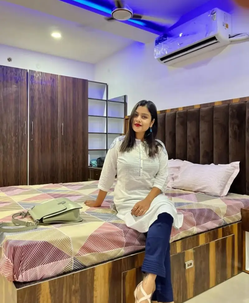 Janvi vip in hauz khas