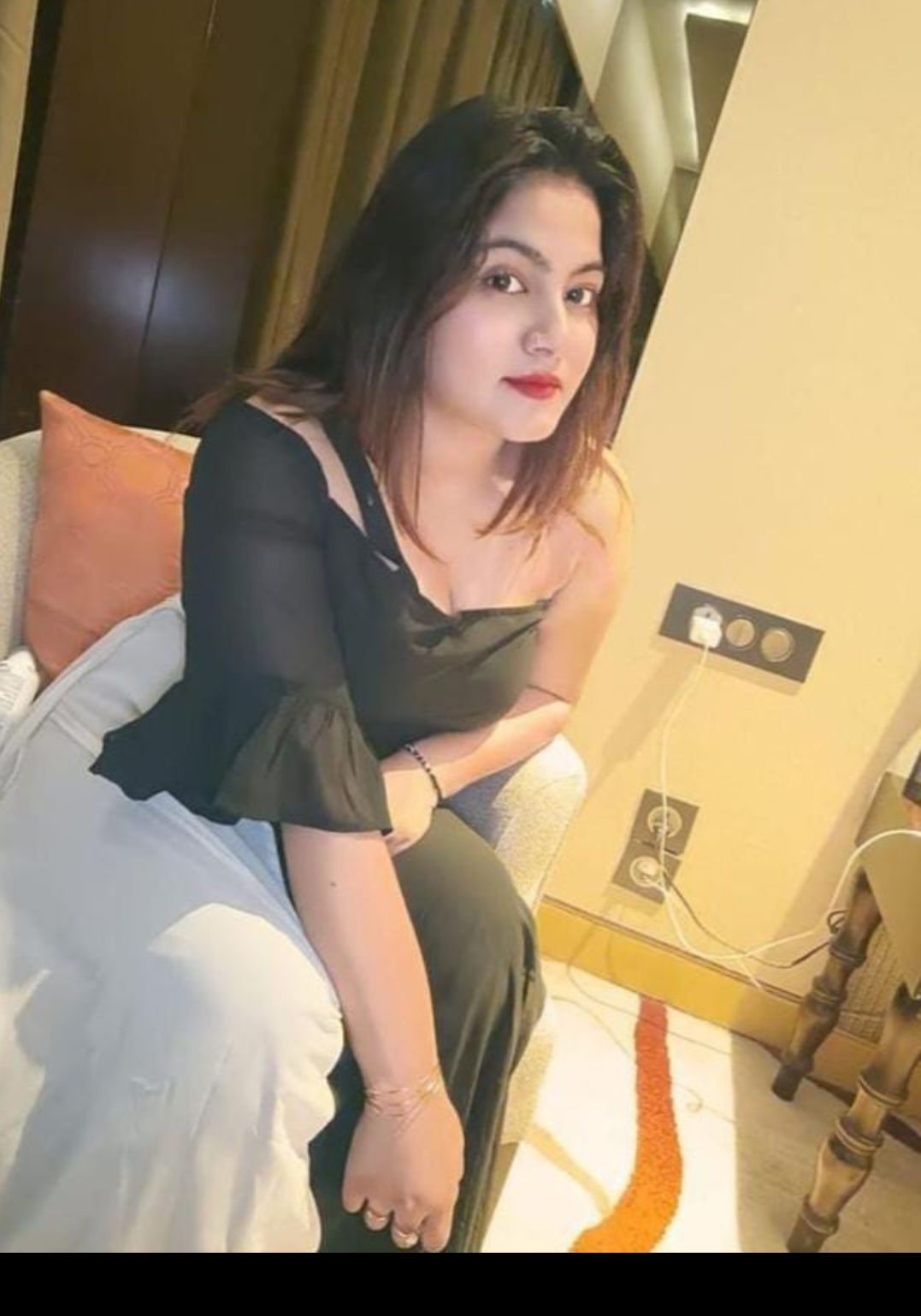 Savita Patel premium in agra thumbnail 6