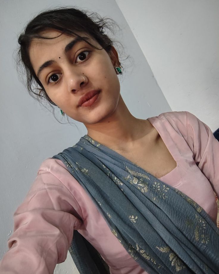 Rakhisharma vip in nashik