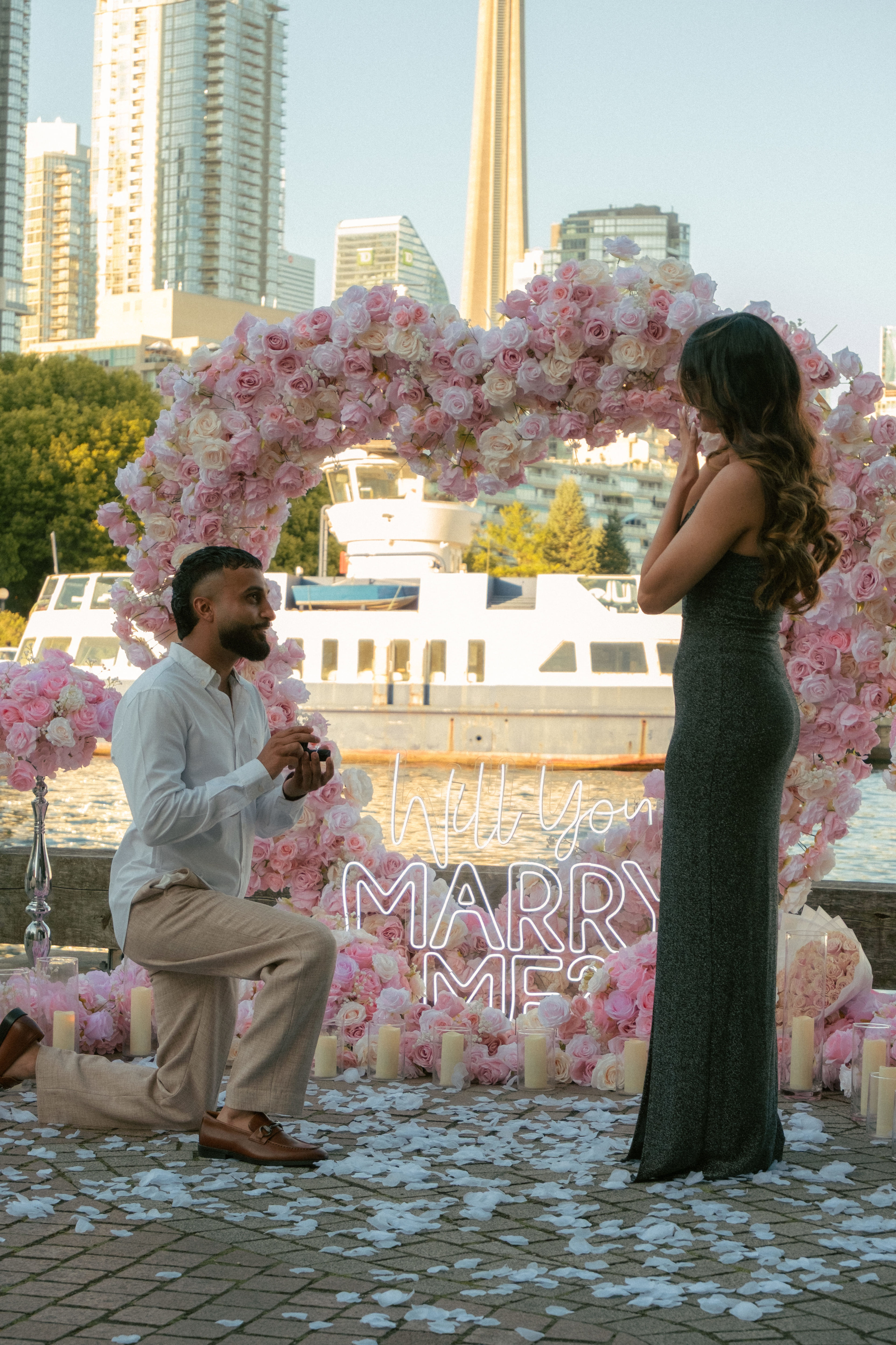 Monika & Mark — Proposal photography in Niagara-on-the-Lake, ON