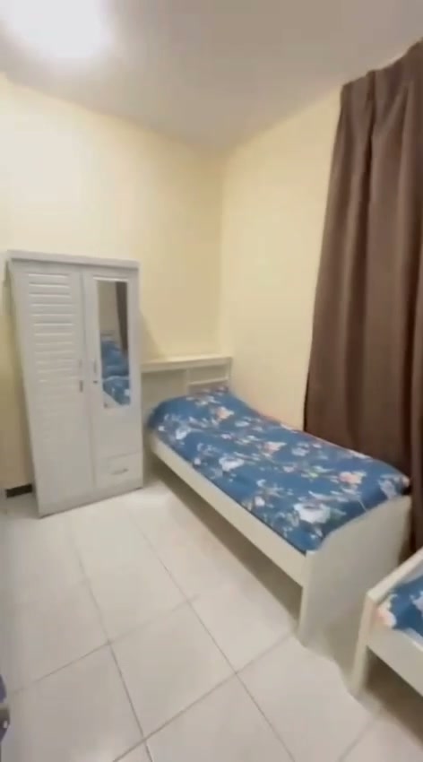 سرير شباب بالبستان