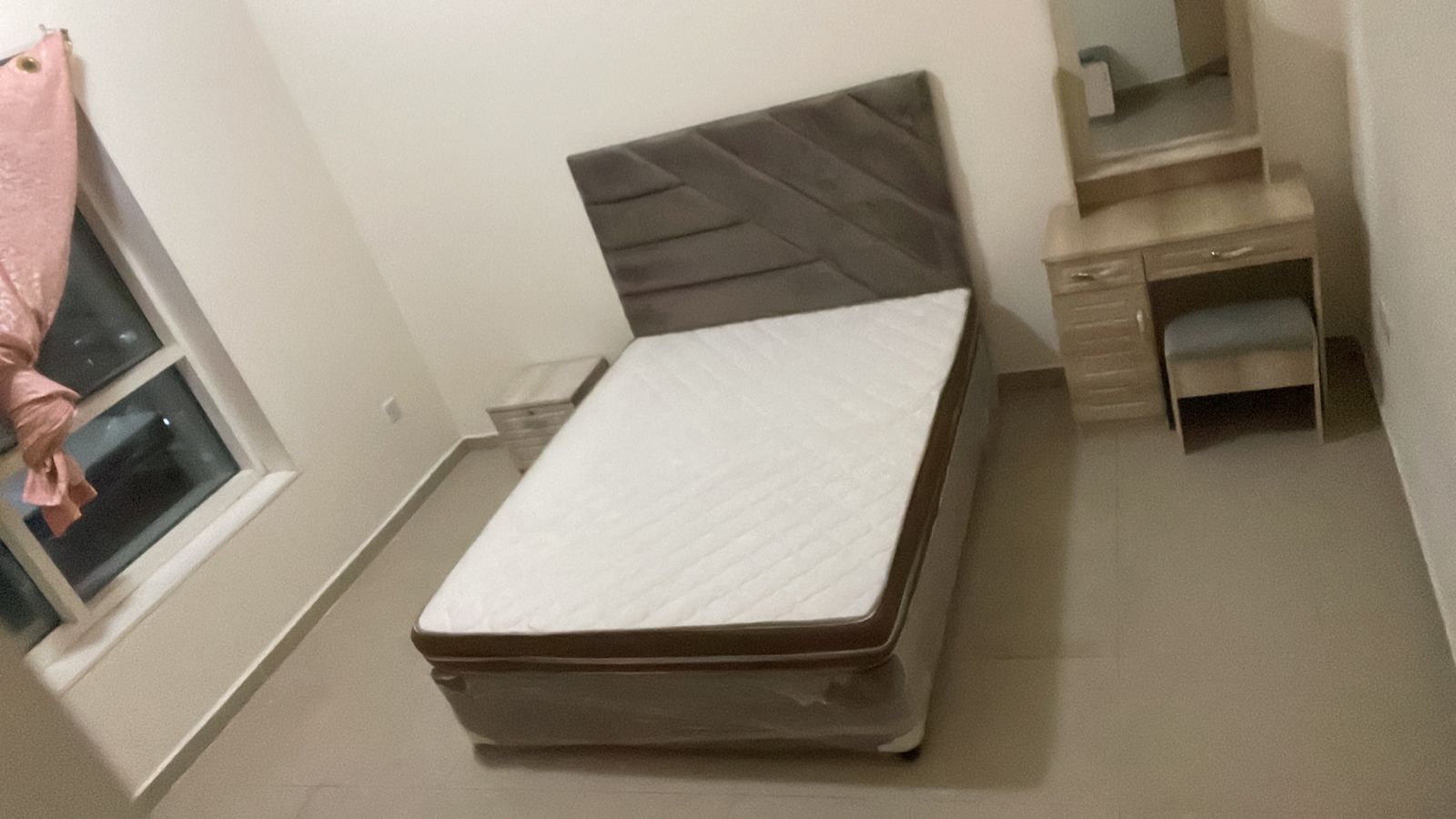 غرفة عادية بالنخيل 2