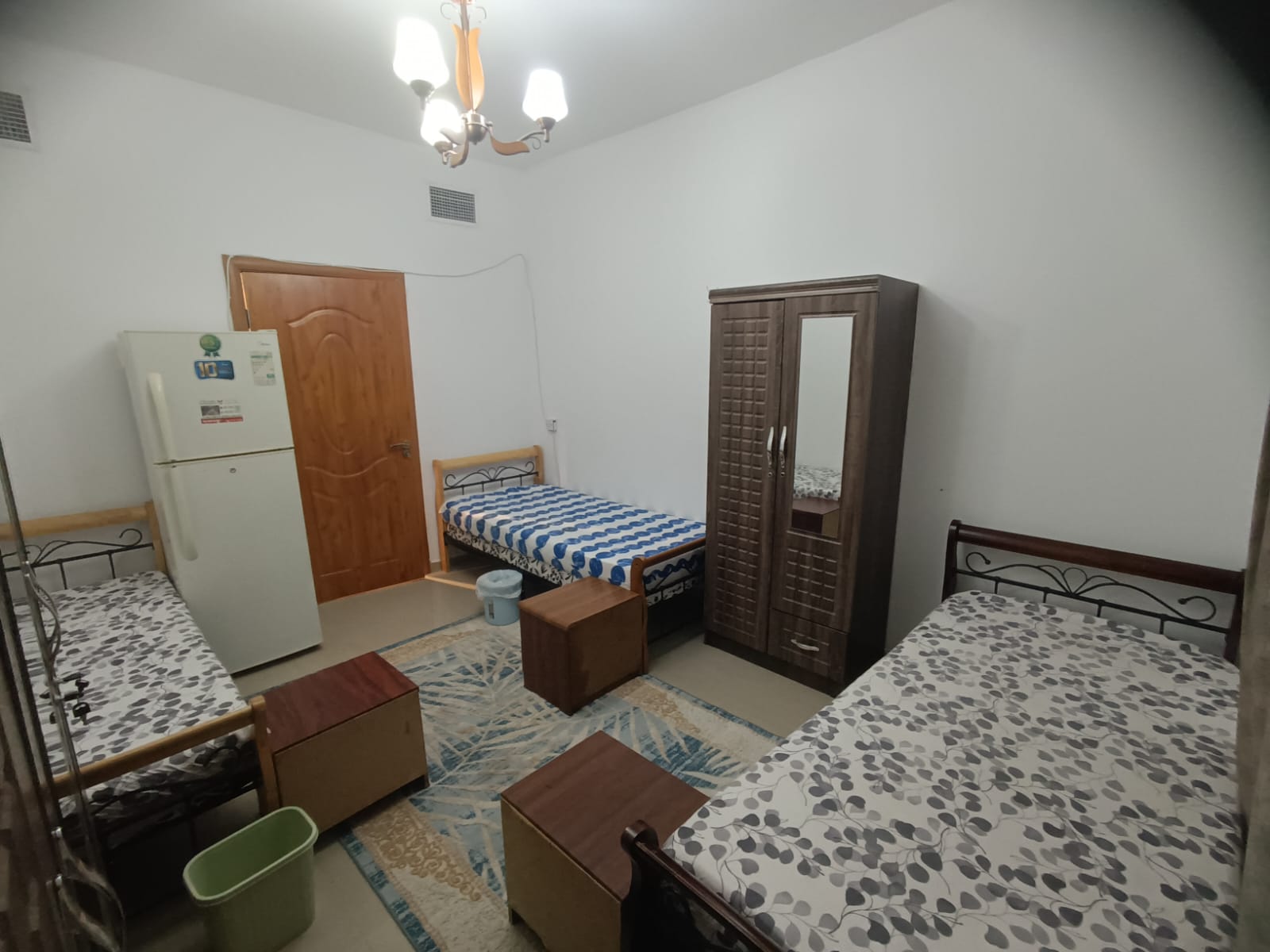 Bed Space in Triple Room with Refrigerator for One Girl in Al Nuaimiya 3 - Opposite Grand Mall