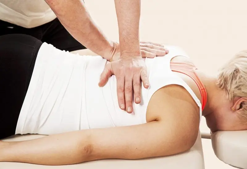 Cẩn trọng trước trào lưu nắn xương, bẻ khớp Hiểu đúng để tránh hậu quả nghiêm trọng
