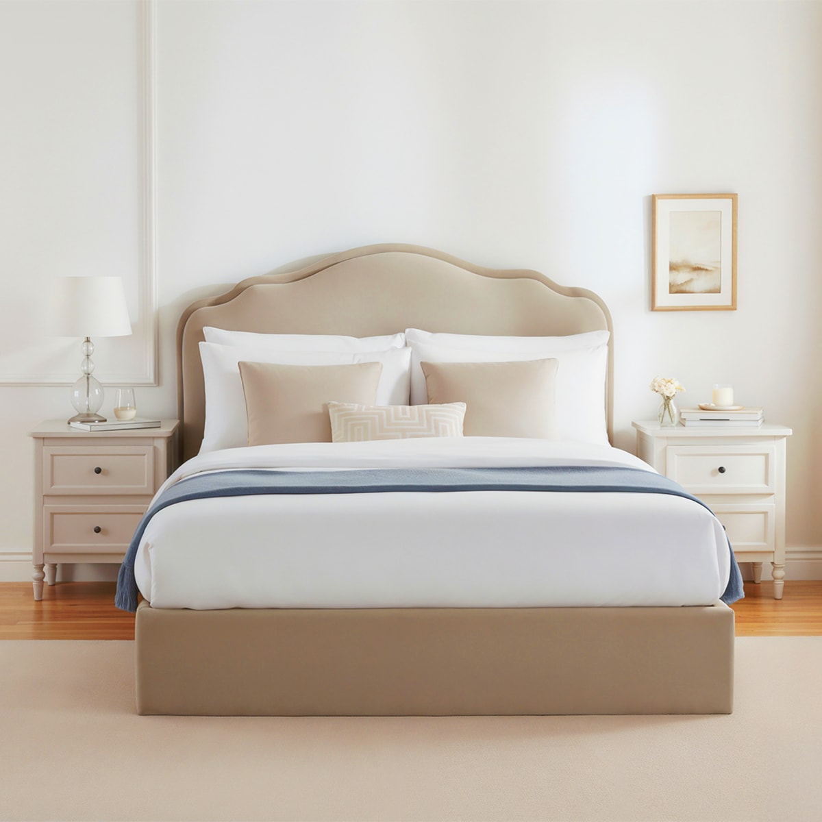 Oslo Camel back bed