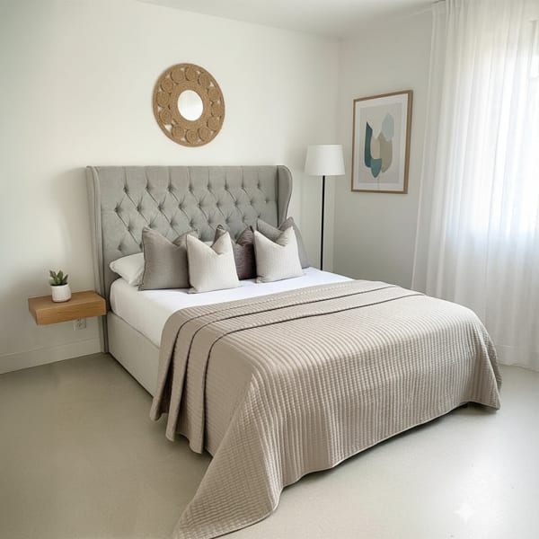 Shanghai Chesterfield Bed