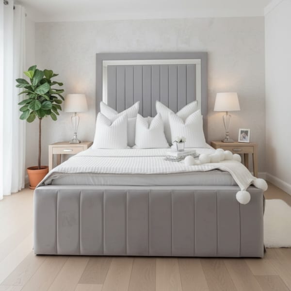 Salisbury Mirror Footboard Bed