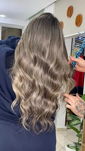 Gold Glam Beauty Center 5