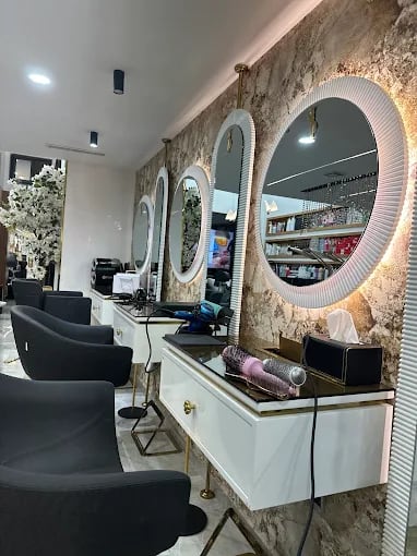 The SI Beauty Lounge