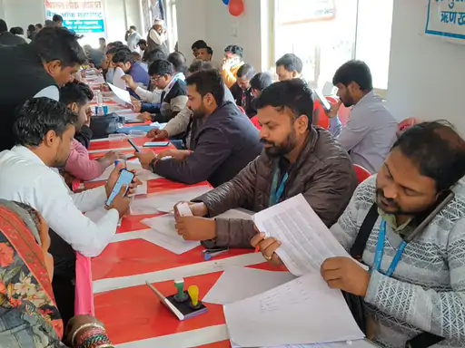 बलरामपुर लोक अदालत में 6318 मामले निपटाए गए:एक दिन में 1.69 करोड़ रुपए से अधिक का मुआवजा जारी