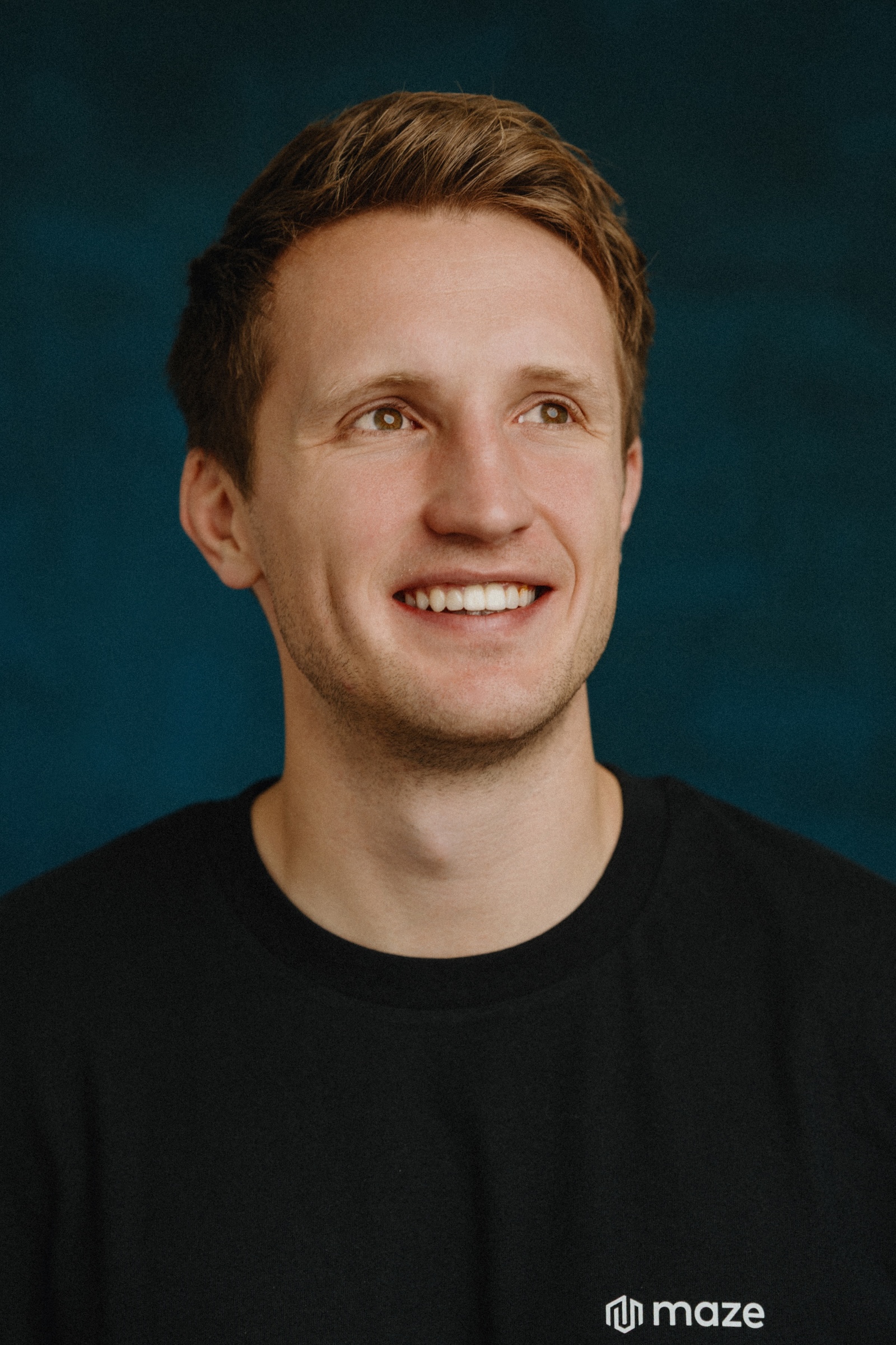 Studio portrait at the Maze team portrait day